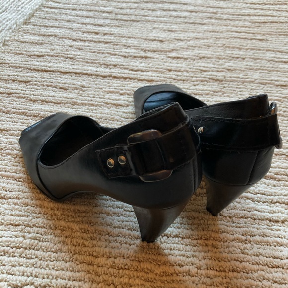 Black Leather heels - Picture 5 of 8